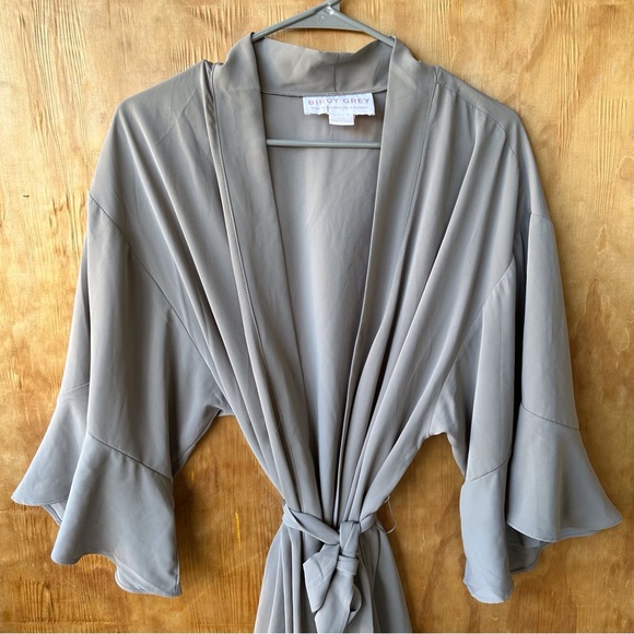 Birdy Grey Kenny Gray Ruffle Bridal Robe - Picture 7 of 7
